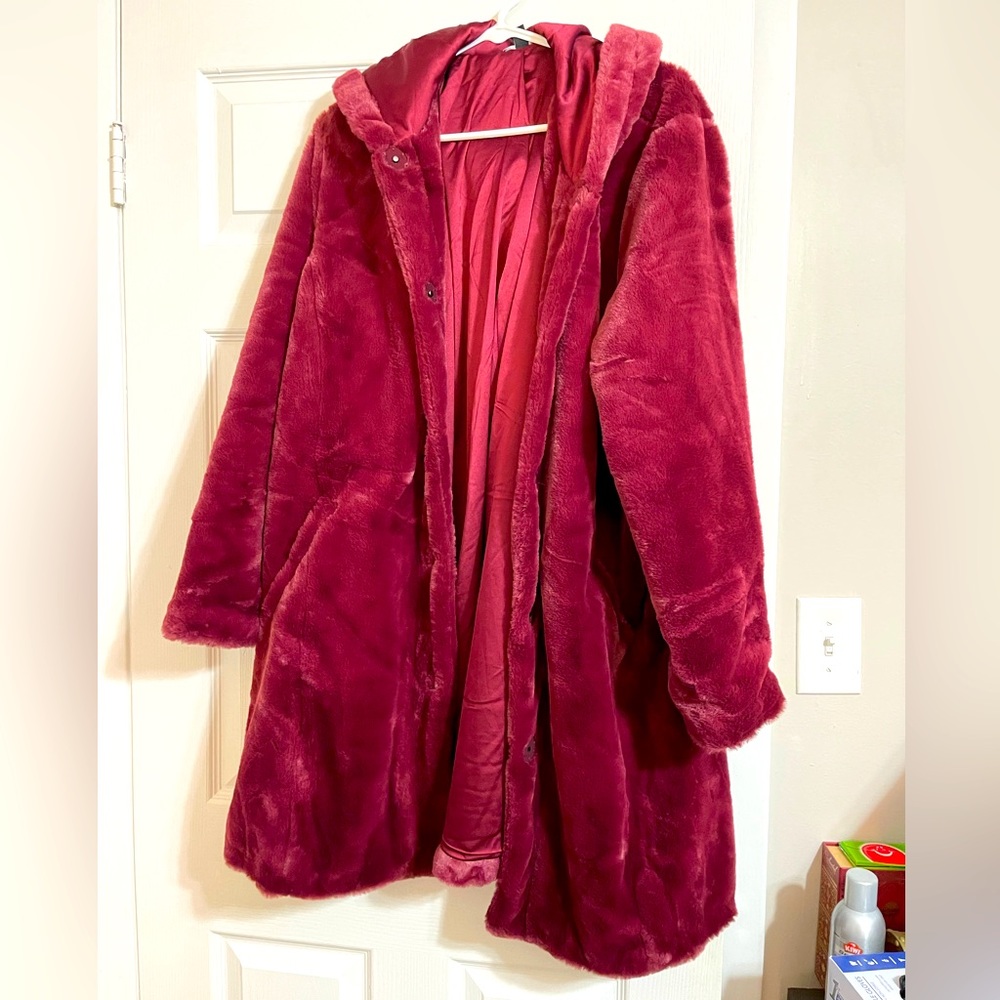 Torrid burgundy faux fur coat size 2
